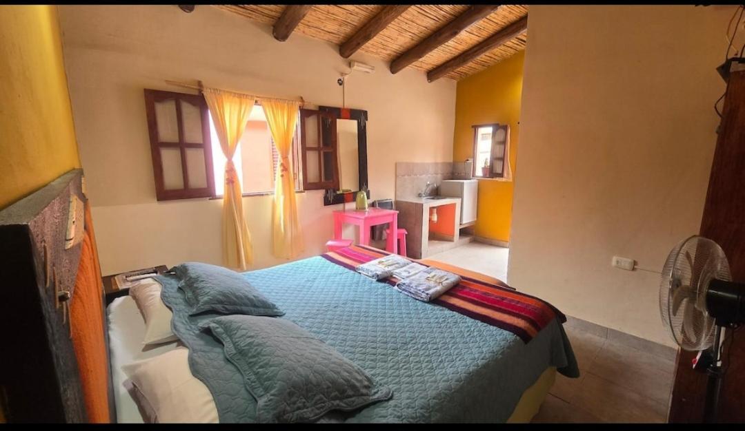Hostal Paseo De Los Colorados プルママルカ 部屋 写真
